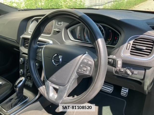 Volvo V40 2018-11 7817218-10
