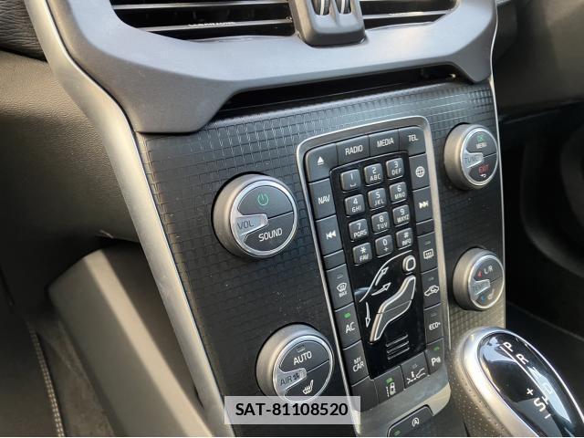 Volvo V40 2018-11 7817218-11
