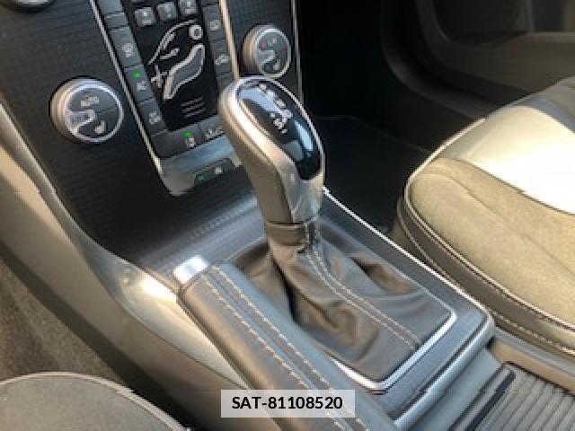 Volvo V40 2018-11 7817218-13