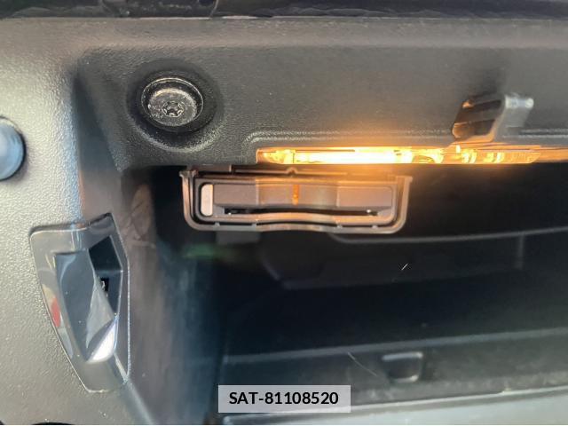 Volvo V40 2018-11 7817218-15