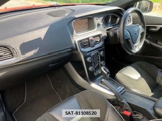 Volvo V40 2018-11 7817218-2
