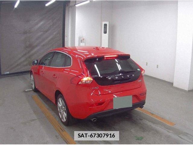 Volvo V40 2019-09 7817254-1