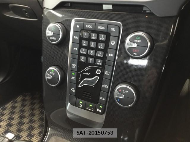 Volvo V40 2019-02 7817835-14