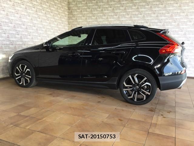 Volvo V40 2019-02 7817835-6
