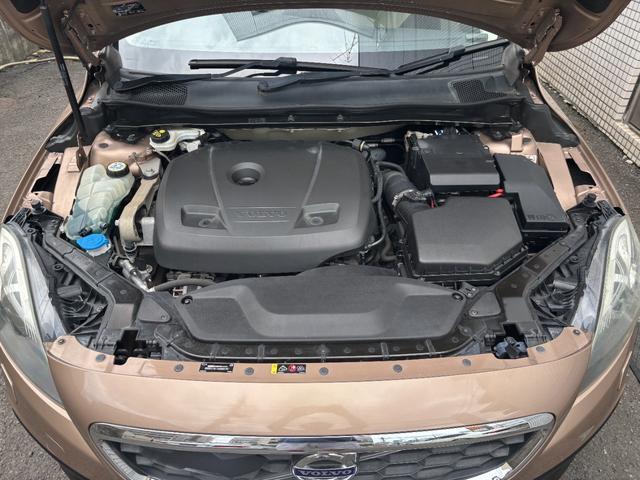 Volvo V40 2015-09 7818174-1