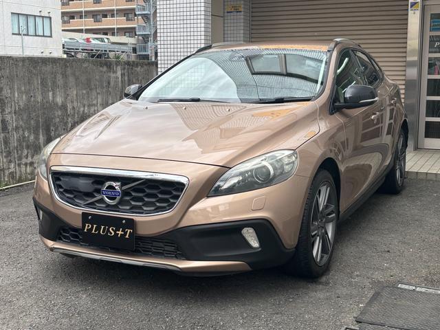 Volvo V40 2015-09 7818174-11