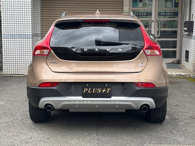 Volvo V40 2015-09 7818174-7