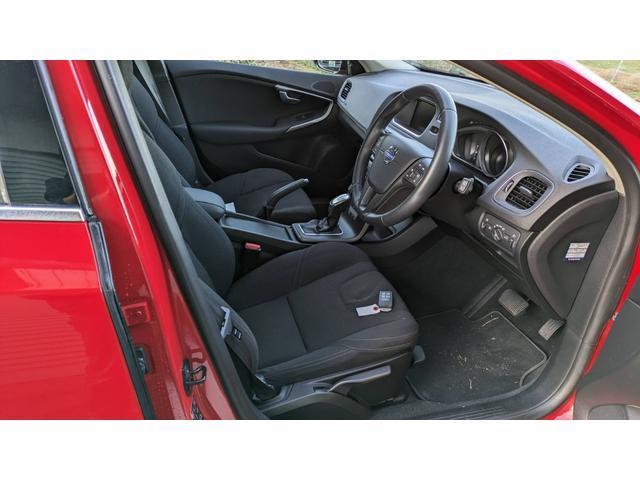 Volvo V40 2013-04 7818849-2