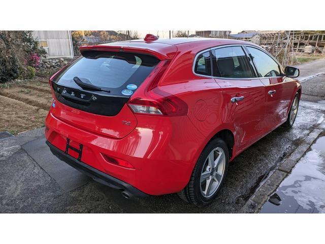 Volvo V40 2013-04 7818849-4