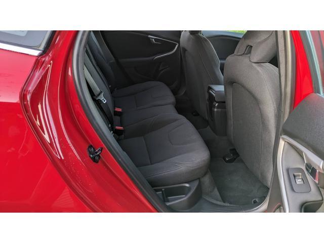 Volvo V40 2013-04 7818849-5
