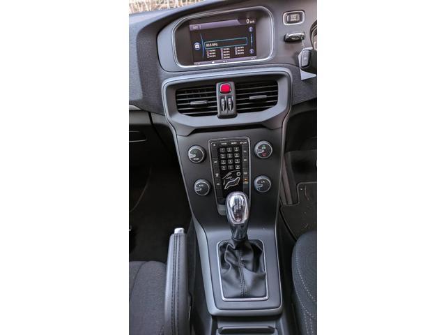Volvo V40 2013-04 7818849-7