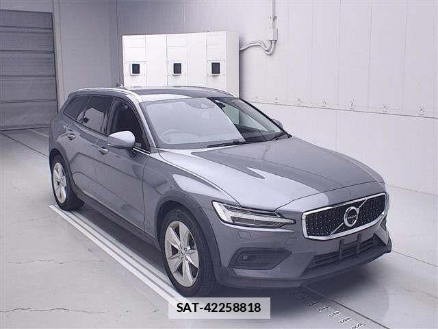 Volvo V60 2021-04 7811715-0