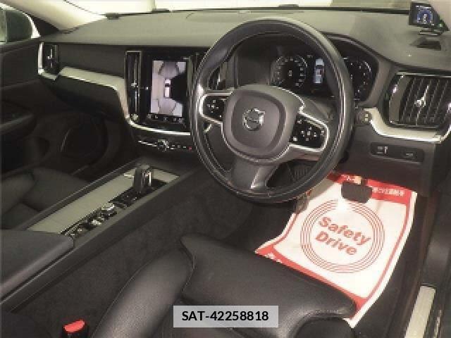 Volvo V60 2021-04 7811715-2