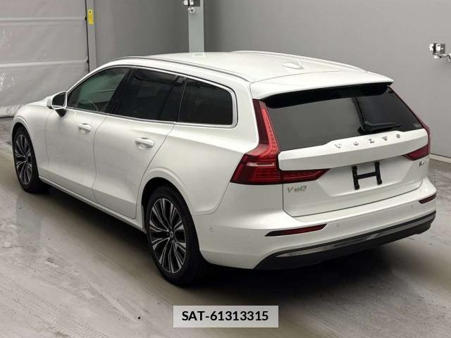 Volvo V60 2023-03 7811752-1