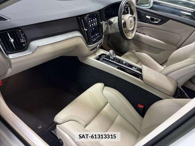 Volvo V60 2023-03 7811752-6