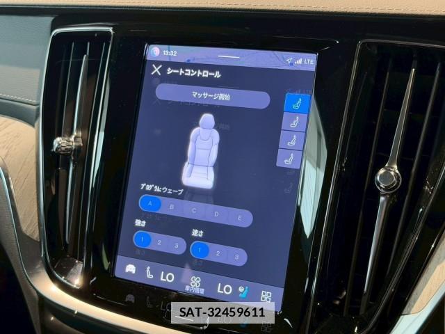Volvo V60 2025-09 7812248-13
