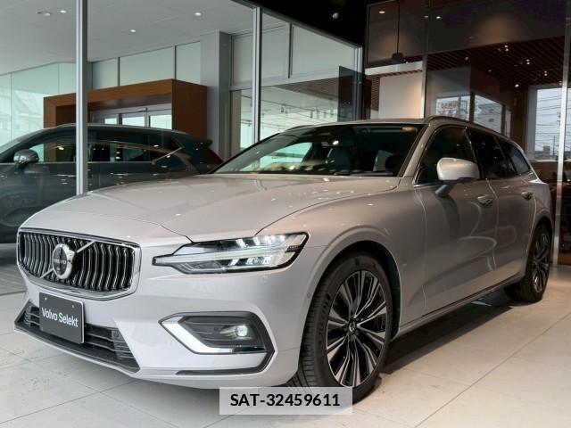 Volvo V60 2025-09 7812248-3