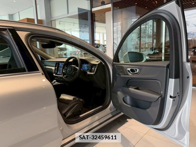 Volvo V60 2025-09 7812248-4