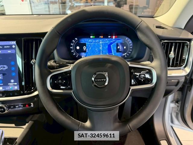 Volvo V60 2025-09 7812248-6