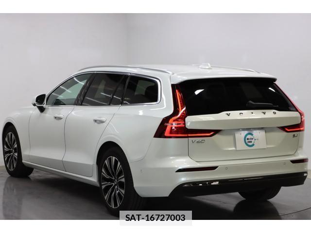 Volvo V60 2022-10 7813693-3