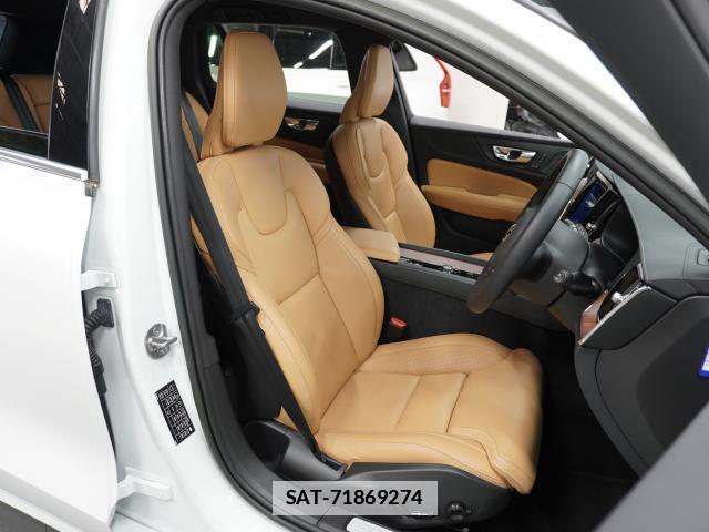 Volvo V60 2022-08 7813722-12
