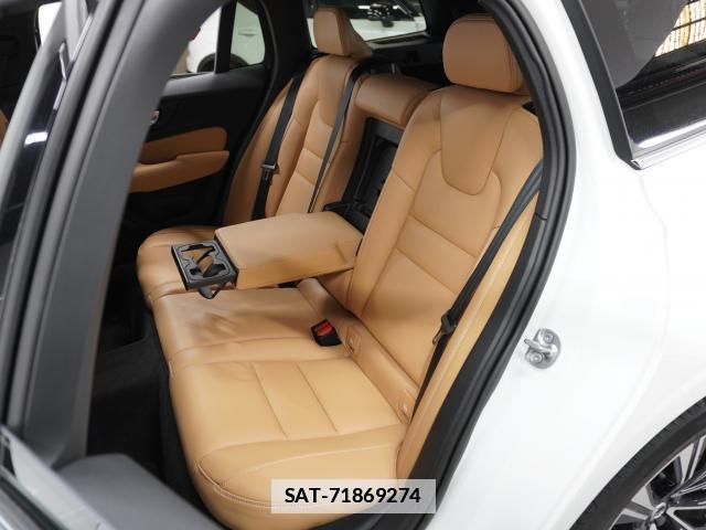 Volvo V60 2022-08 7813722-14