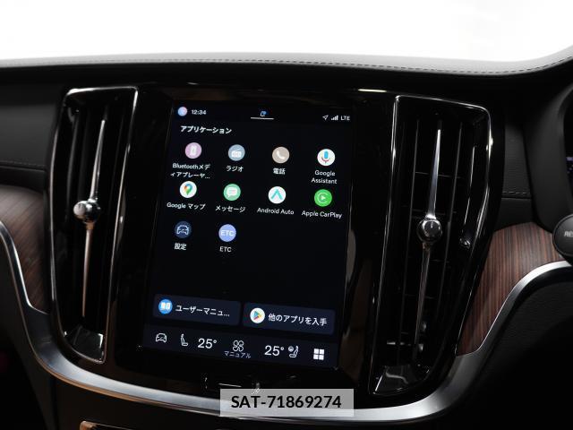 Volvo V60 2022-08 7813722-5