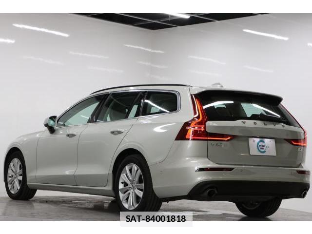 Volvo V60 2022-04 7813736-1