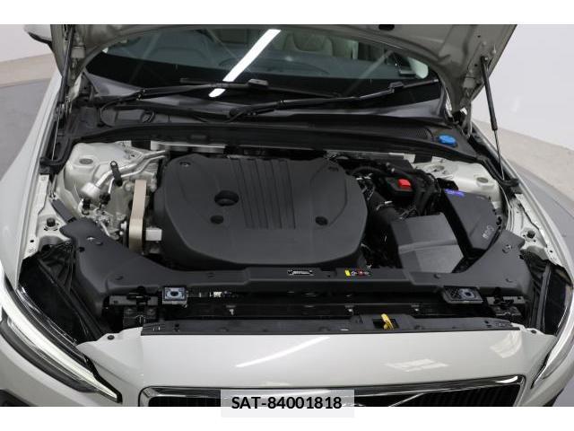 Volvo V60 2022-04 7813736-17