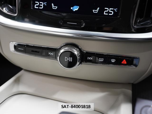 Volvo V60 2022-04 7813736-8