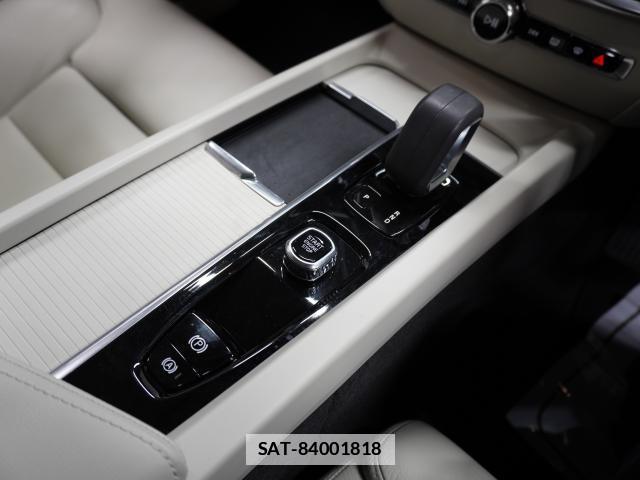Volvo V60 2022-04 7813736-9