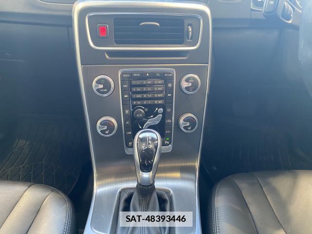 Volvo V60 2015-07 7814645-10