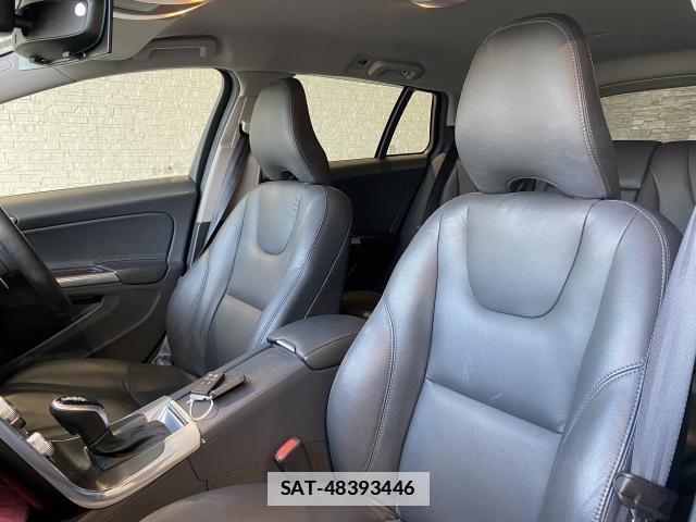 Volvo V60 2015-07 7814645-17