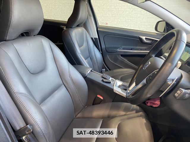 Volvo V60 2015-07 7814645-6