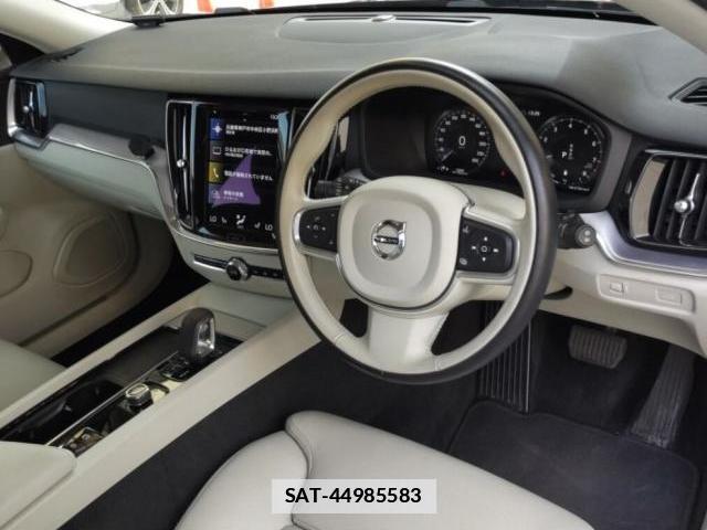 Volvo V60 2021-11 7817256-2