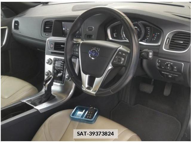 Volvo V60 2017-05 7817277-2