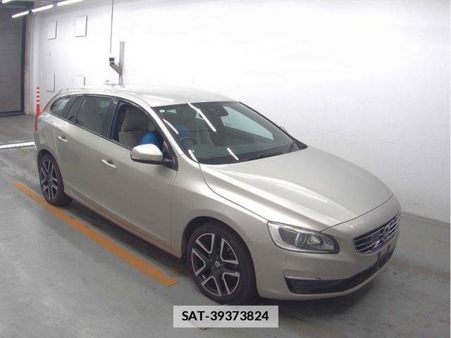 Volvo V60 2017-05 7817277-3