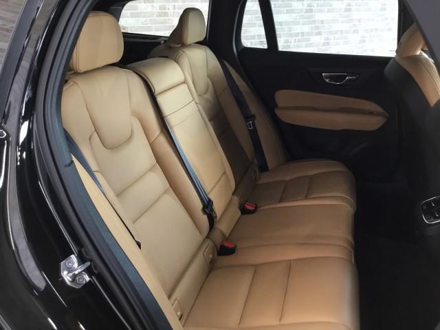 Volvo V60 2021-06 7817856-10