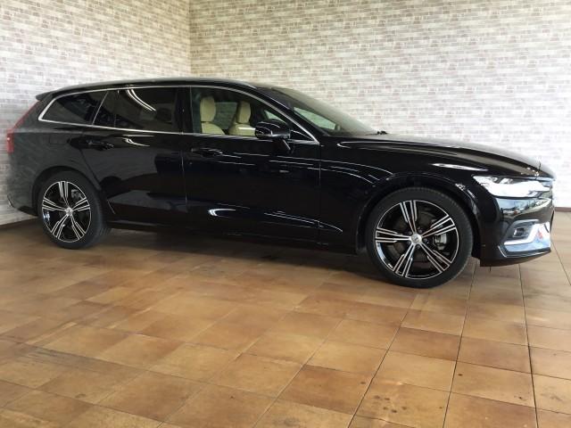 Volvo V60 2021-06 7817856-6