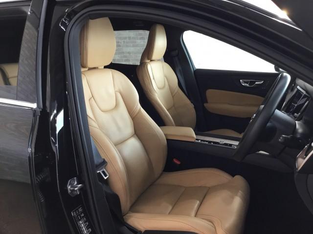 Volvo V60 2021-06 7817856-9