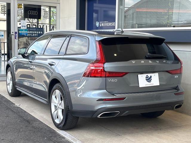 Volvo V60 2019-09 7819148-18