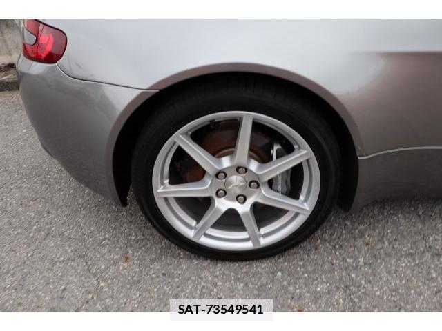Aston Martin V8 VANTAGE 2008-03 7817190-13