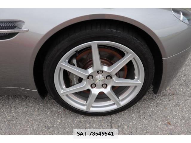 Aston Martin V8 VANTAGE 2008-03 7817190-14