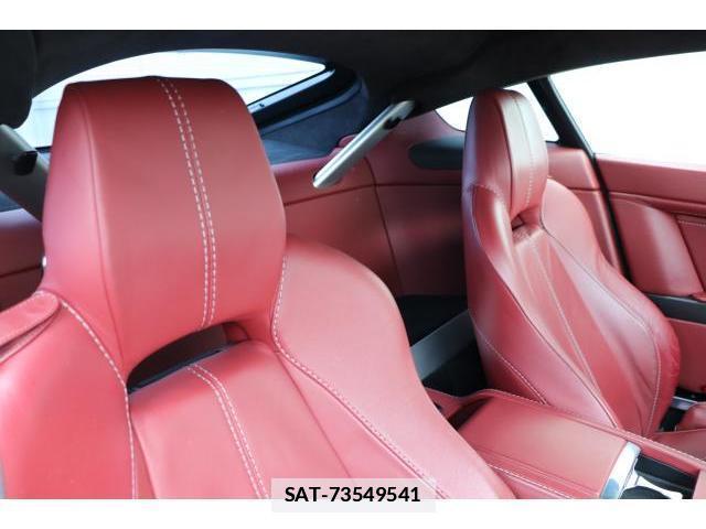 Aston Martin V8 VANTAGE 2008-03 7817190-16