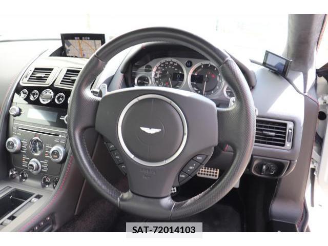 Aston Martin V8 VANTAGE 2015-07 7817192-16