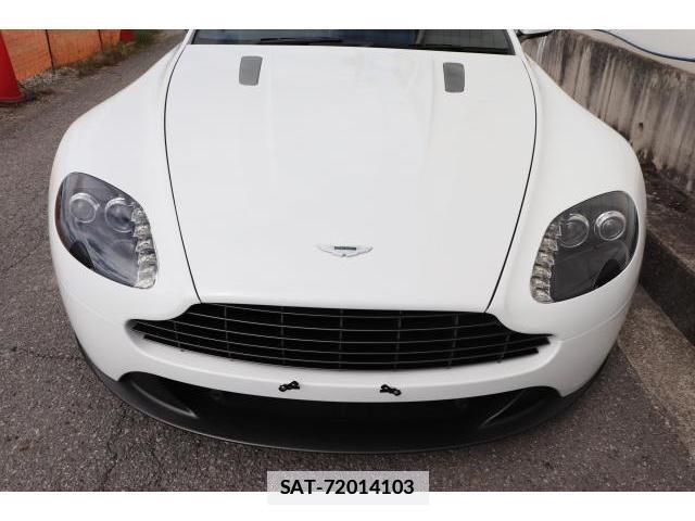 Aston Martin V8 VANTAGE 2015-07 7817192-3