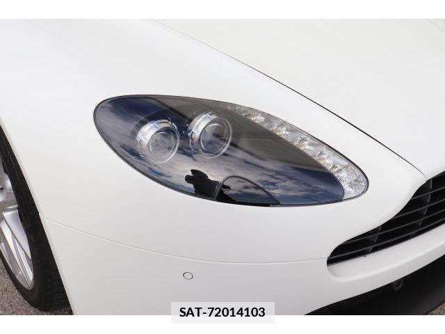 Aston Martin V8 VANTAGE 2015-07 7817192-4