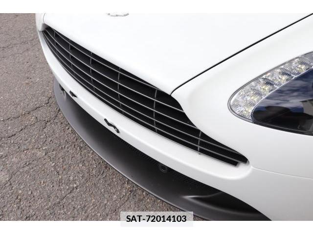 Aston Martin V8 VANTAGE 2015-07 7817192-6