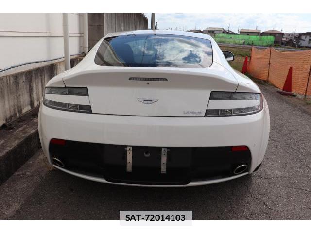Aston Martin V8 VANTAGE 2015-07 7817192-9