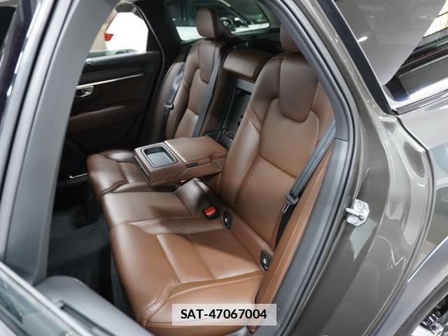 Volvo V90 2020-09 7813727-13